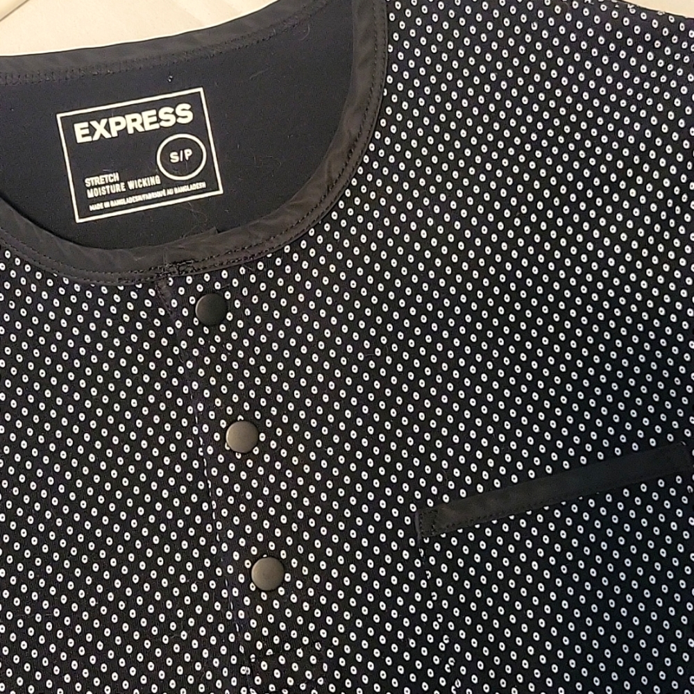 Express tee Black w/white dots Sm.